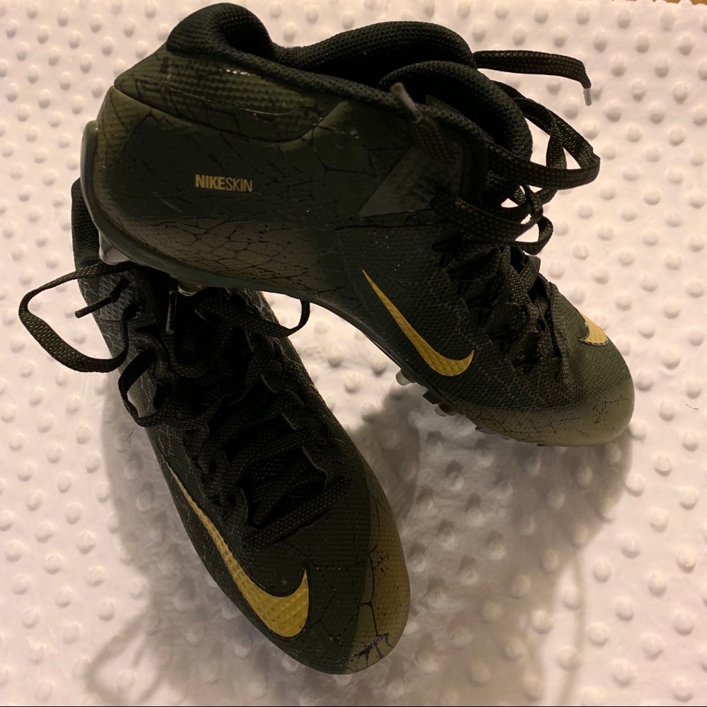 *authentic* Nike aloha skin